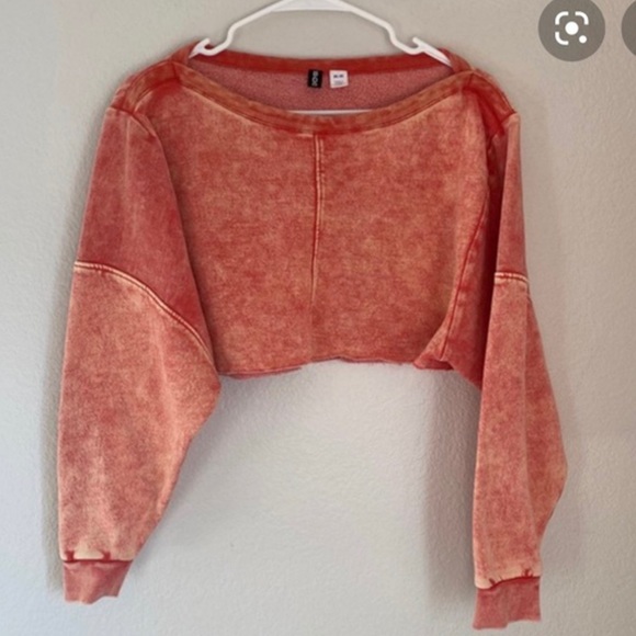 Cropped sweatshirt - Picture 2 of 2